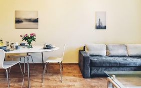 Apartament Zolty Narutowicza 11
