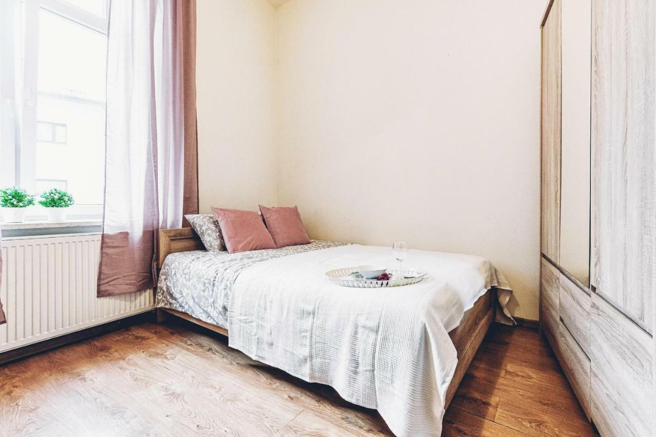 Apartament Zolty Narutowicza 11 Люблин Экстерьер фото