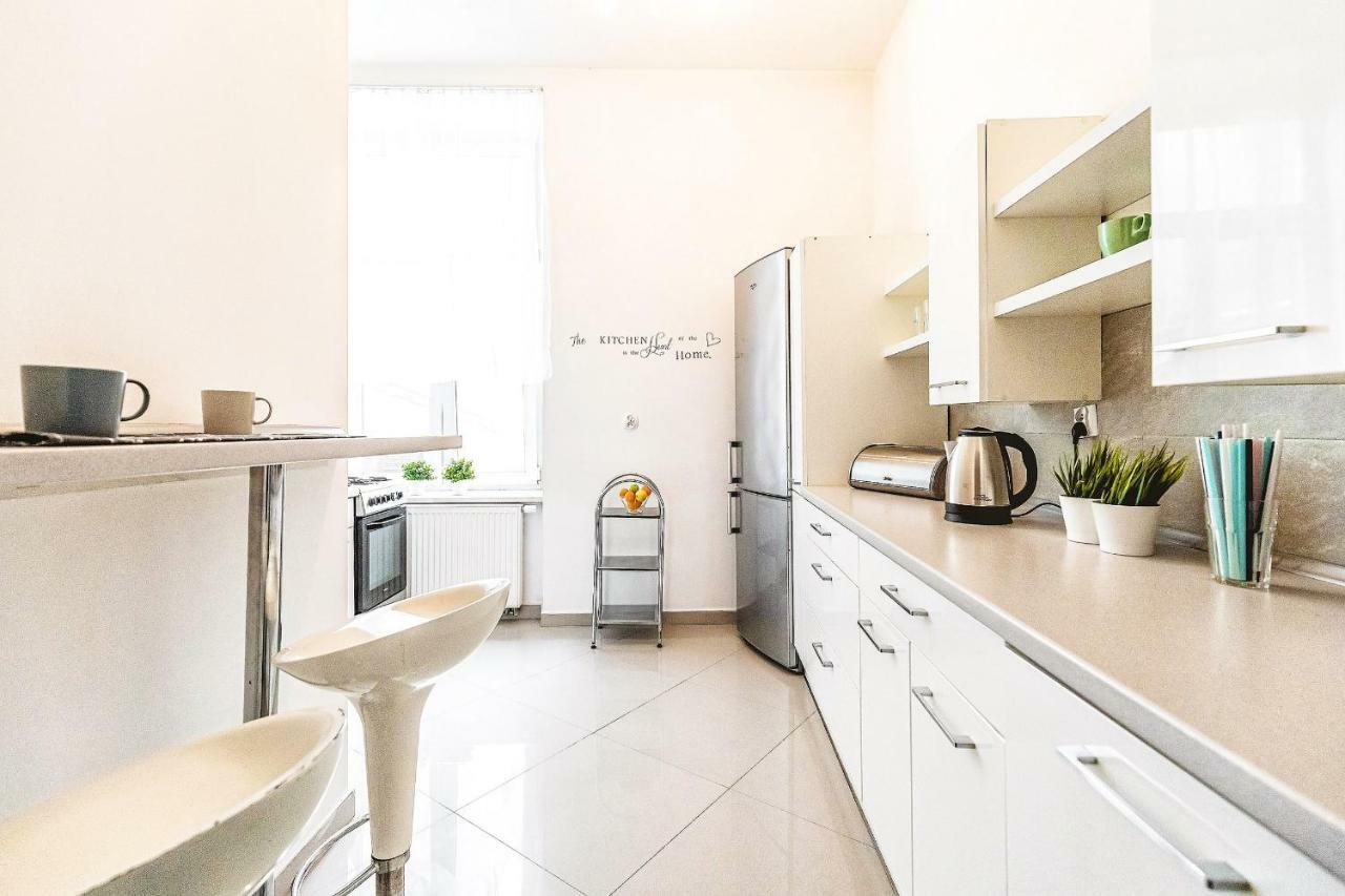 Apartament Zolty Narutowicza 11 Люблин Экстерьер фото
